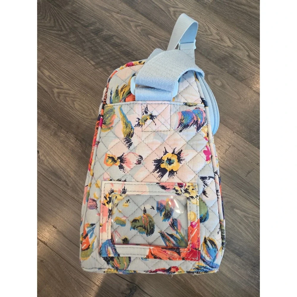 Vera Bradley Quilted Floral Lunch Bag Light Blue Insulated Crossbody Cooler Bag‎